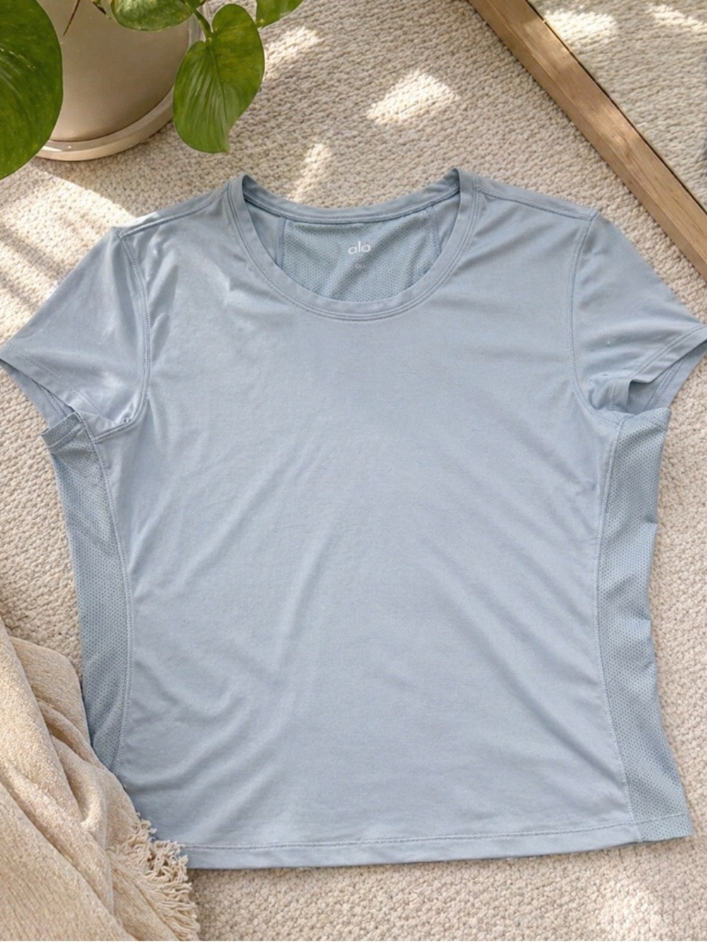 Alo Yoga Mesh Panel Short Sleeve Tee Blue Gray XXL Athleisure